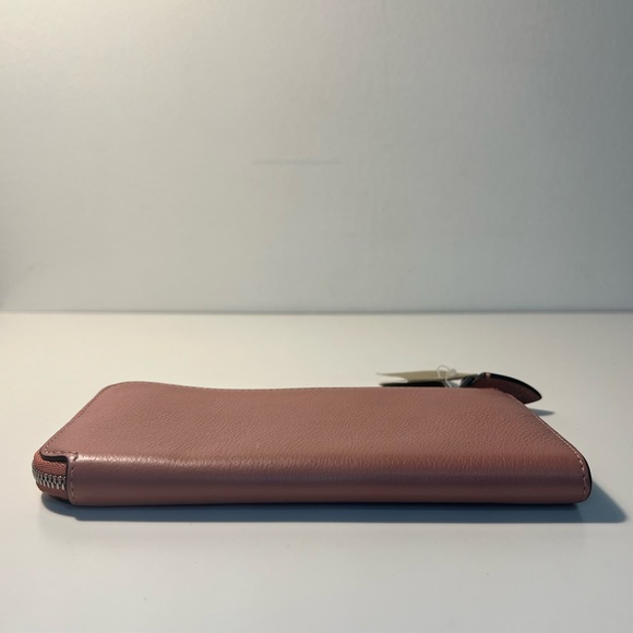 Burberry Marais Abbey Two Tone Leather Zippy Ziparound Wallet Passport Holder - Picture 10 of 16